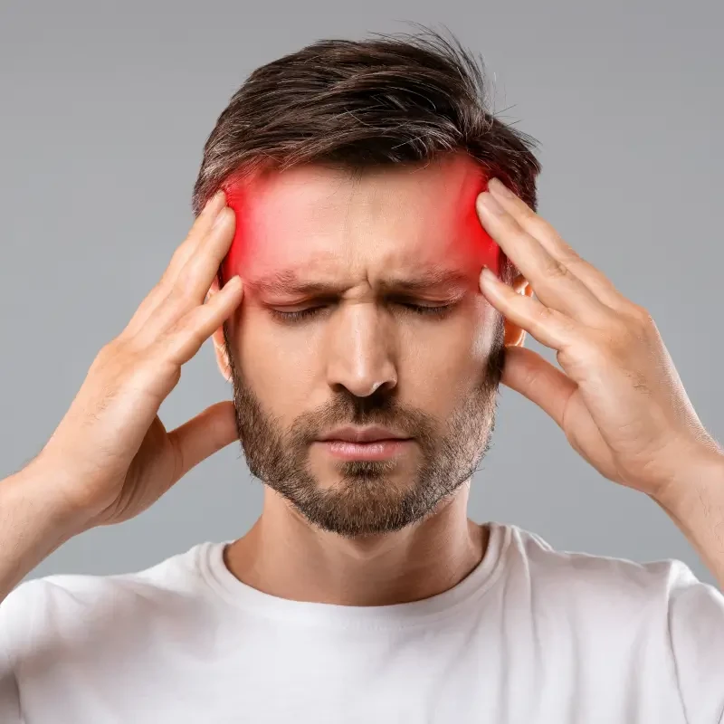أسباب الصداع المستمر وأنواعه وطرق العلاج مع د. قورة لعلاج الألم في الإمارات